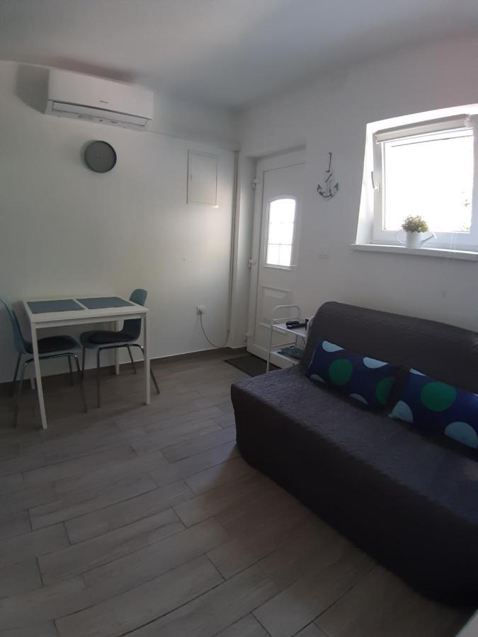 Appartement Studio Jelena à Šilo Extérieur photo